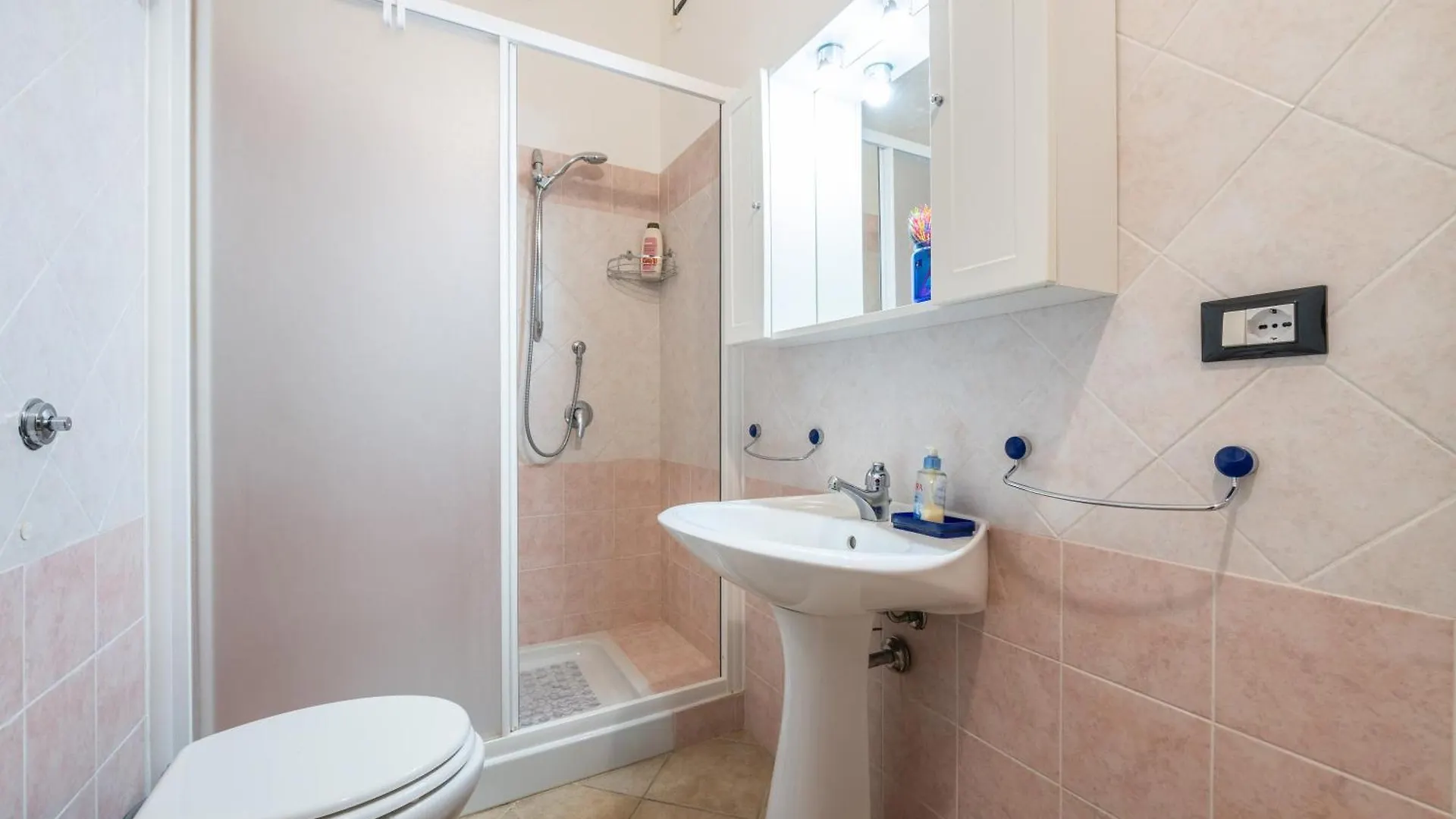 Casa Vacanze Sole E Mare Porto Pino 0*,